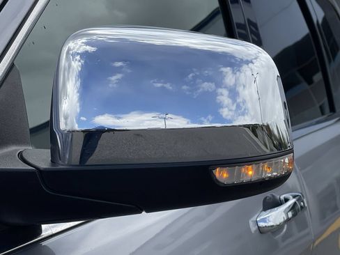 Used 2021 Jeep Grand Cherokee Limited AWD/4WD image 19