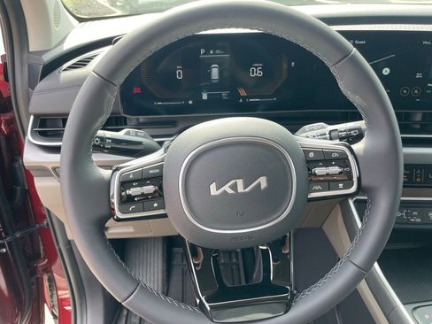 New 2026 Kia Carnival FWD image 13