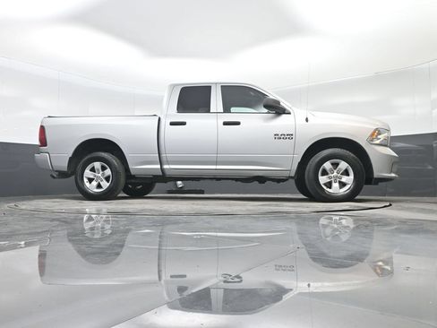Used 2018 RAM 1500 Express AWD/4WD image 31