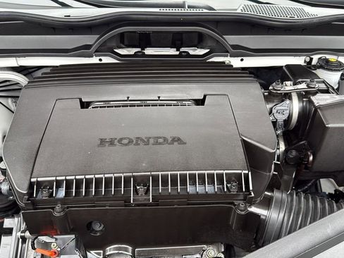 Used 2025 Honda Pilot Black Edition image 23