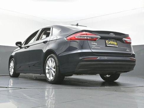Used 2020 Ford Fusion SE image 50