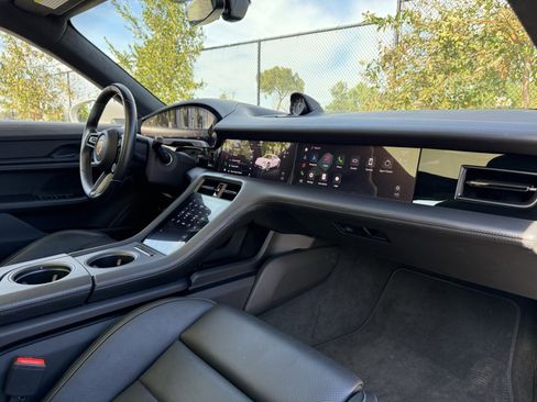 Certified 2023 Porsche Taycan GTS image 25