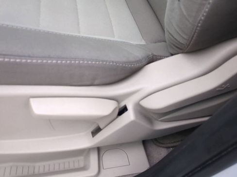 Used 2013 Ford Escape SE image 17