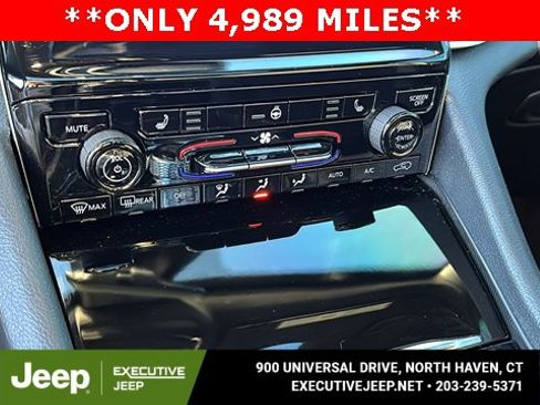 Used 2025 Jeep Grand Cherokee Altitude image 18