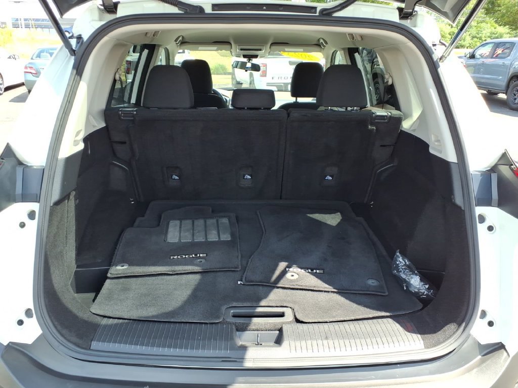 Certified 2023 Nissan Rogue S AWD/4WD image 11