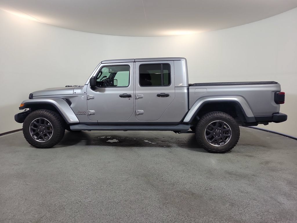 Used 2020 Jeep Gladiator Overland AWD/4WD image 4