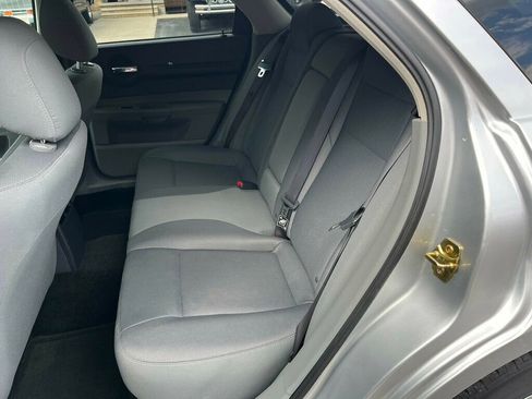 Used 2005 Dodge Magnum SE RWD image 18