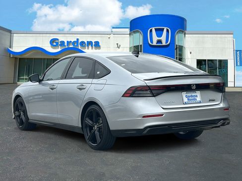 Used 2025 Honda Accord Sport image 4