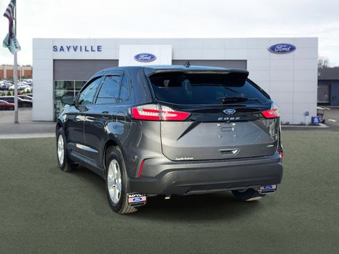 Used 2022 Ford Edge SE image 5