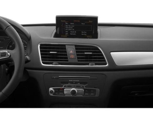 Used 2018 Audi Q3 2.0T Premium w/ Convenience Package image 10