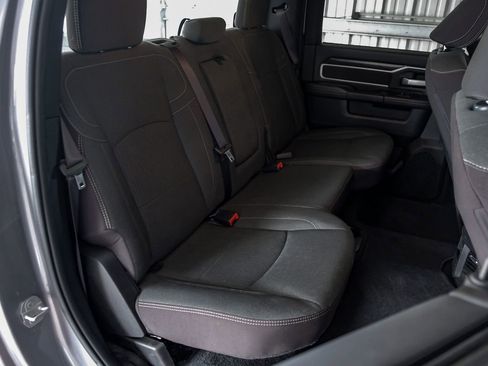 Used 2024 RAM 2500 Big Horn w/ Sport Appearance Package image 31