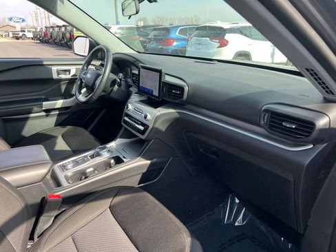 Certified 2022 Ford Explorer XLT w/ Class IV Trailer Tow Package image 10