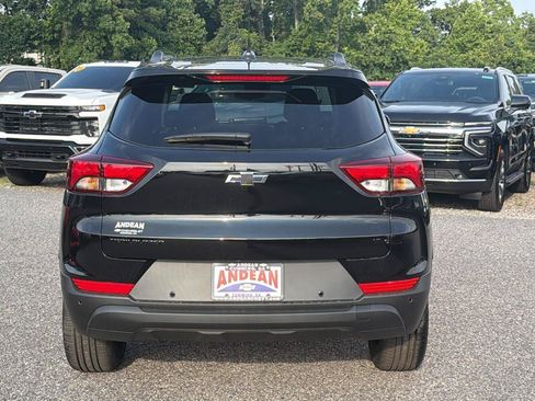 New 2026 Chevrolet TrailBlazer LT w/ Midnight Edition FWD image 9