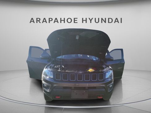Used 2019 Jeep Compass Trailhawk w/ Cold Weather Group AWD/4WD image 11