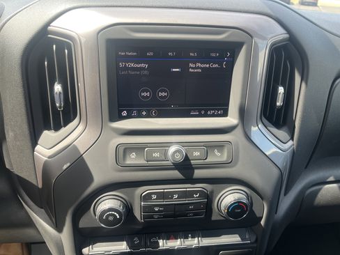 Used 2020 Chevrolet Silverado 1500 Custom Trail Boss w/ Custom Convenience Package AWD/4WD image 21