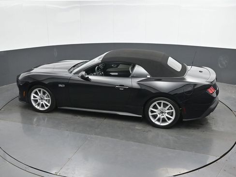 Used 2025 Ford Mustang GT Premium RWD image 37