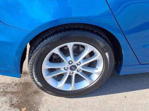 Used 2020 Ford Fusion SE image 23