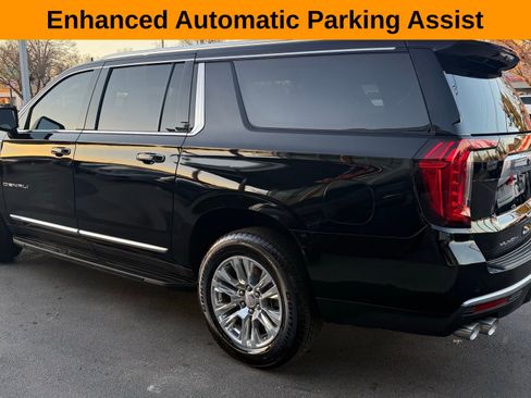 Used 2024 GMC Yukon XL Denali w/ Advanced Technology Package image 9