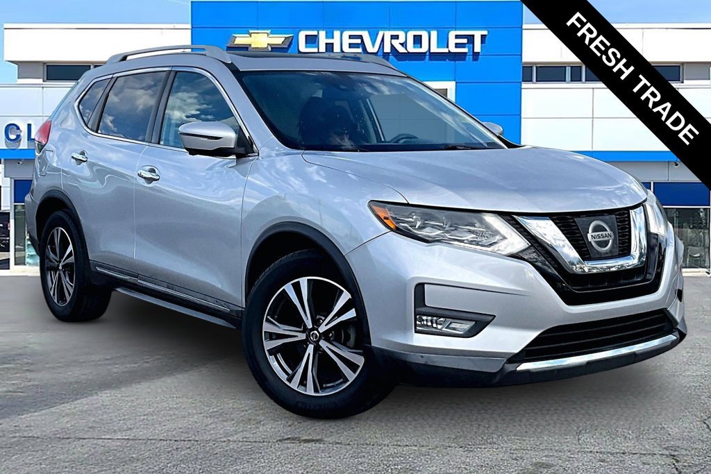 Used 2017 Nissan Rogue SL w/ SL Premium Package FWD image 1