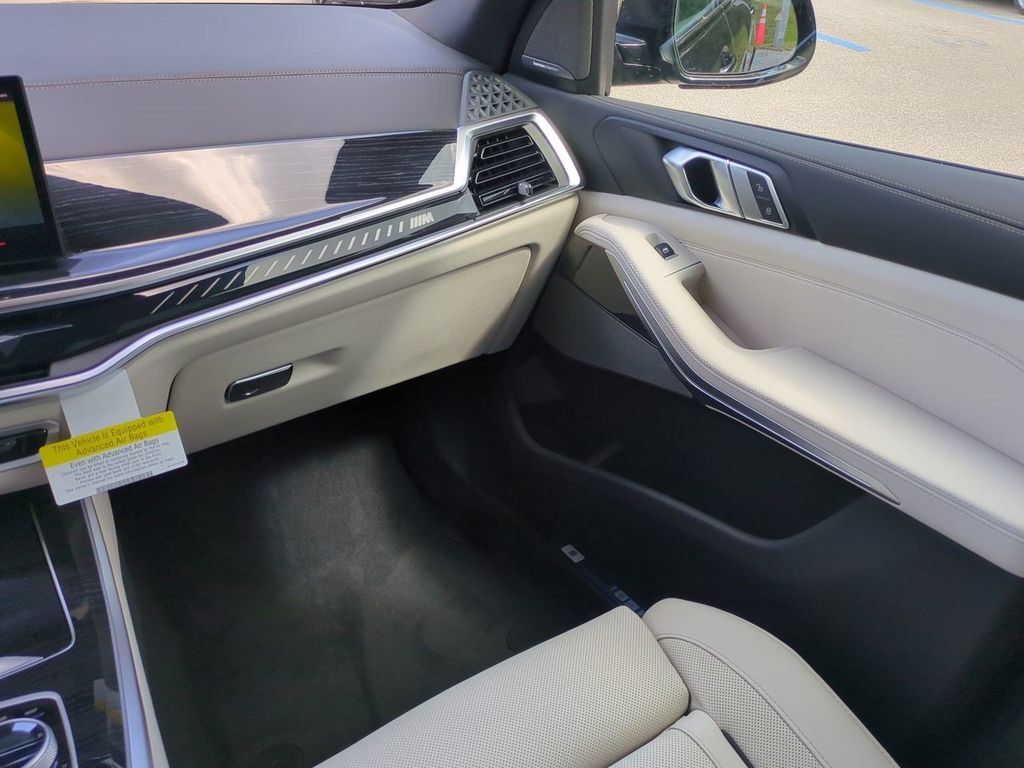 New 2026 BMW X5 M60i AWD/4WD image 17