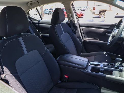 Used 2024 Nissan Sentra SV FWD image 20