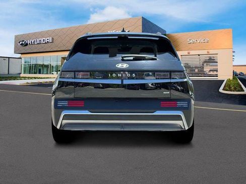 New 2025 Hyundai Ioniq 5 SEL image 6
