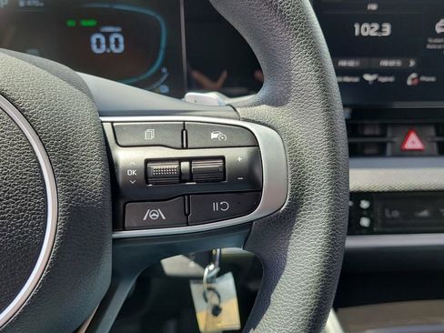 Used 2025 Kia Sportage LX image 27
