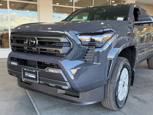 Used 2026 Toyota Tacoma SR5 AWD/4WD image 3