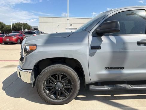 Used 2020 Toyota Tundra SR5 w/ SR5 Upgrade Package AWD/4WD image 2