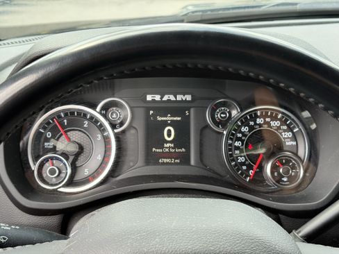 Used 2023 RAM 2500 Big Horn w/ Night Edition AWD/4WD image 12