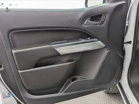 Used 2022 Chevrolet Colorado LT w/ Fleet Safety Package RWD image 13
