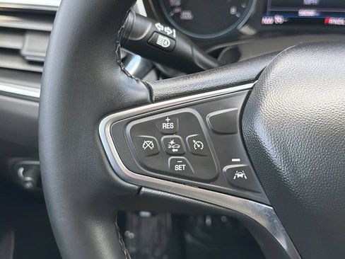 Used 2024 Chevrolet Equinox LT FWD image 11
