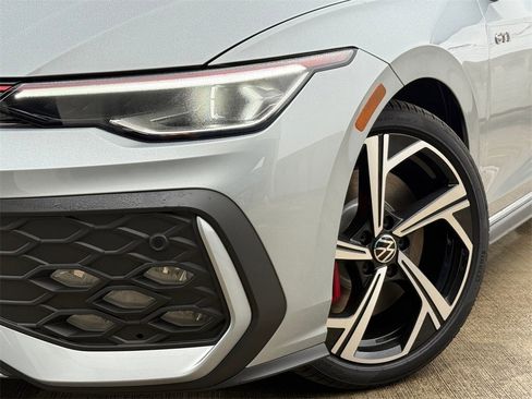 New 2026 Volkswagen GTI SE image 2