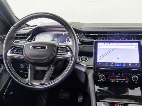 Used 2023 Jeep Grand Cherokee Overland w/ Adv Protech Group III image 30