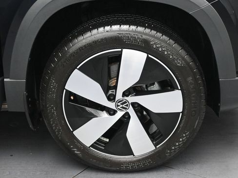 Used 2024 Volkswagen Taos S AWD/4WD image 9