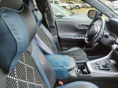 Used 2020 Toyota RAV4 XSE w/ XSE Grade Weather Package image 5