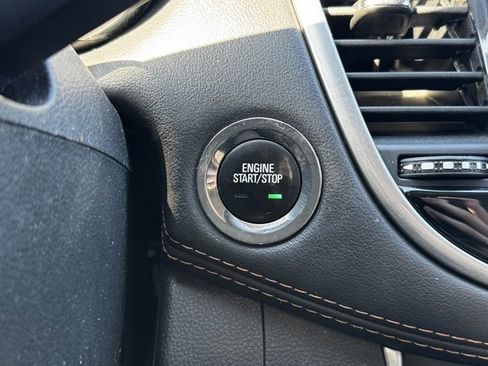 Certified 2022 Chevrolet Trax LT w/ LT Convenience Package image 25