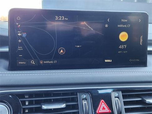 Used 2023 Genesis G70 2.0T image 12