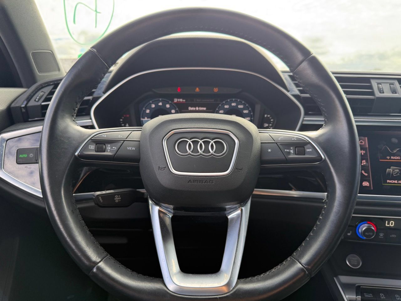 Used 2020 Audi Q3 2.0T Premium Plus w/ Premium Plus Package AWD/4WD image 17