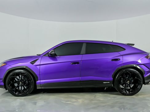 Used 2023 Lamborghini Urus Performante image 14