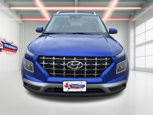Used 2025 Hyundai Venue SEL FWD image 6
