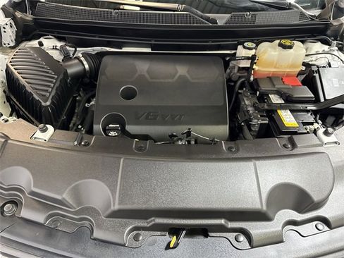 Certified 2023 Chevrolet Traverse LT w/ Midnight/Sport Edition image 31