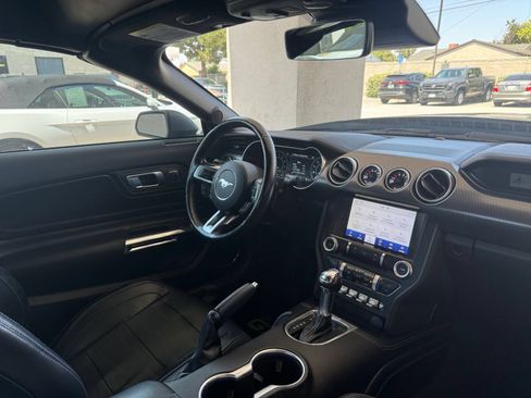 Used 2022 Ford Mustang GT Premium w/ GT Performance Package RWD image 34