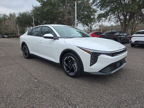 New 2026 Kia K4 EX image 8
