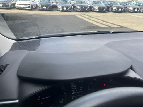 Used 2025 Toyota Corolla LE FWD image 34