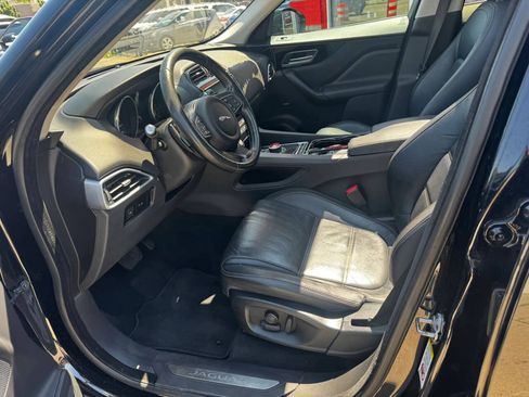 Used 2017 Jaguar F-PACE Prestige AWD/4WD image 18
