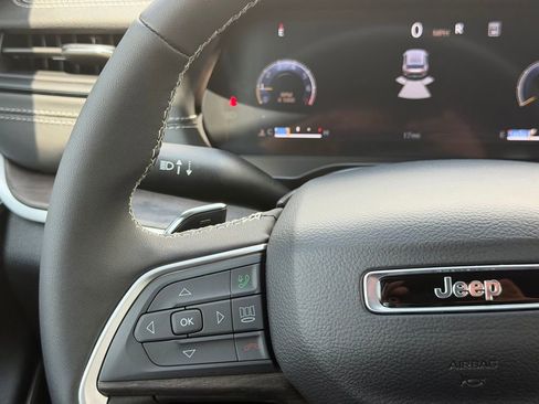 New 2026 Jeep Grand Cherokee L Limited RWD image 22