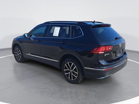 Certified 2021 Volkswagen Tiguan SE image 5