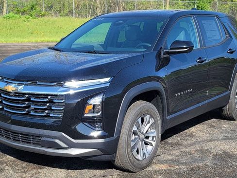 New 2026 Chevrolet Equinox LT w/ Convenience Package II FWD image 3
