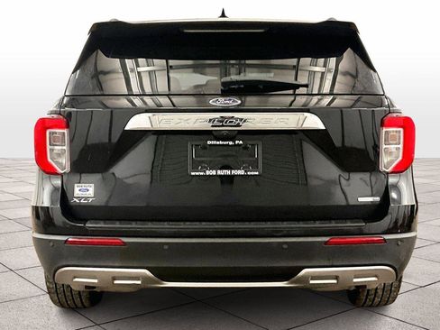 Used 2020 Ford Explorer XLT w/ Equipment Group 202A image 4